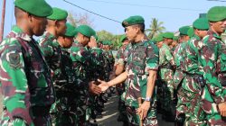 Tradisi Satuan Penuh Semangat, Kol Inf Rinto Wijaya Sambut Personel Baru