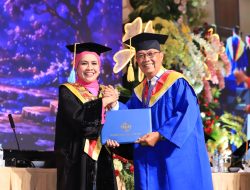 Ahmad Dhafir Wisuda S2 di Unitomo, Bawa Misi Politik sebagai Jalan Ibadah