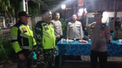 Soliditas TNI-Polri Jaga Paskah, Babinsa Hadir Beri Rasa Aman Jemaat di Bondowoso