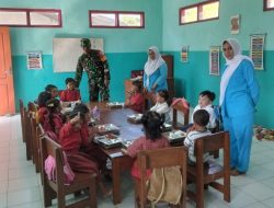 Babinsa Tapen Dampingi Penyaluran MBG di Sekolah KB Tunas Bangsa