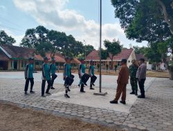 Jelang HUT RI Ke 81, Babinsa Sumber Kalong Gembleng Paskibra